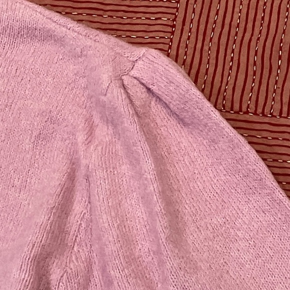 Vero Moda women’s medium soft knit Crew Neck Sweater with Ribbed Cuffs - Picture 3 of 12